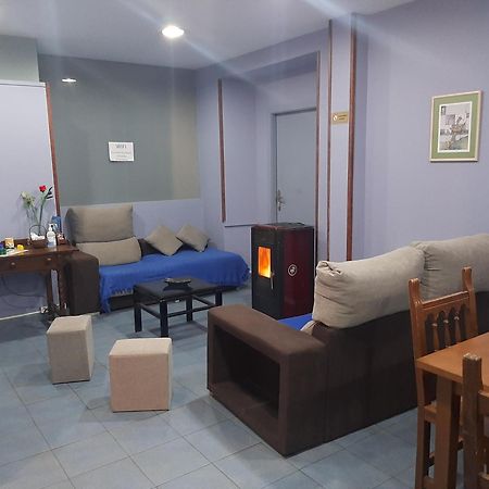 Albergue Berce Do Camino Триакастела Екстериор снимка
