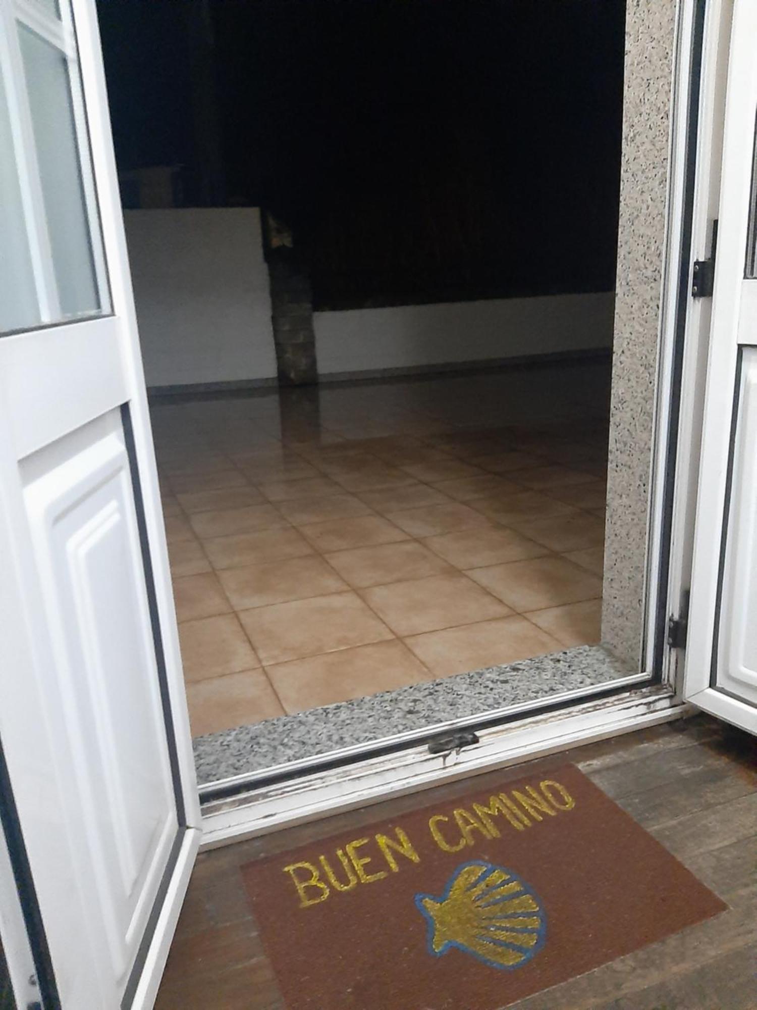 Albergue Berce Do Camino Триакастела Екстериор снимка