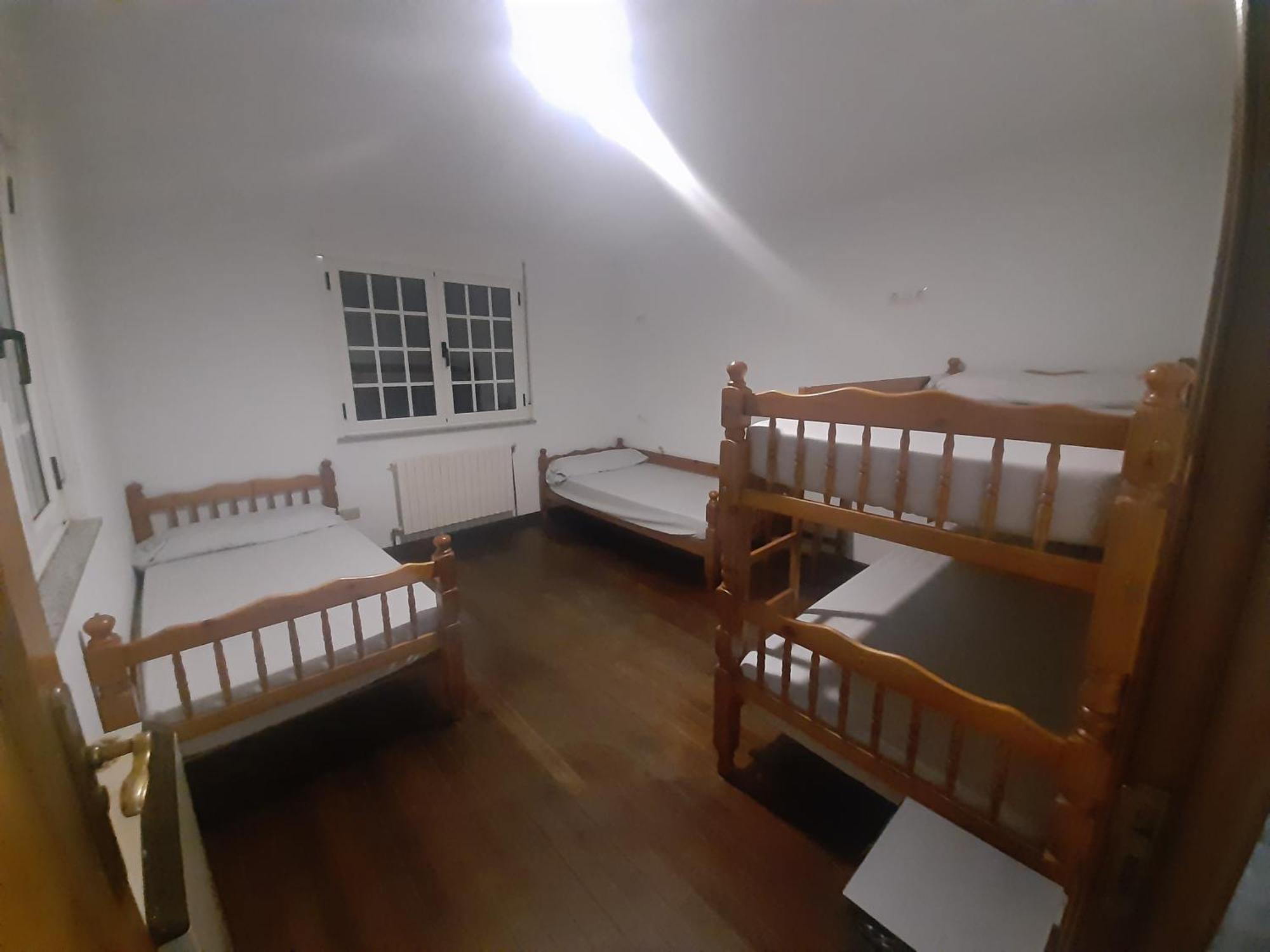 Albergue Berce Do Camino Триакастела Екстериор снимка